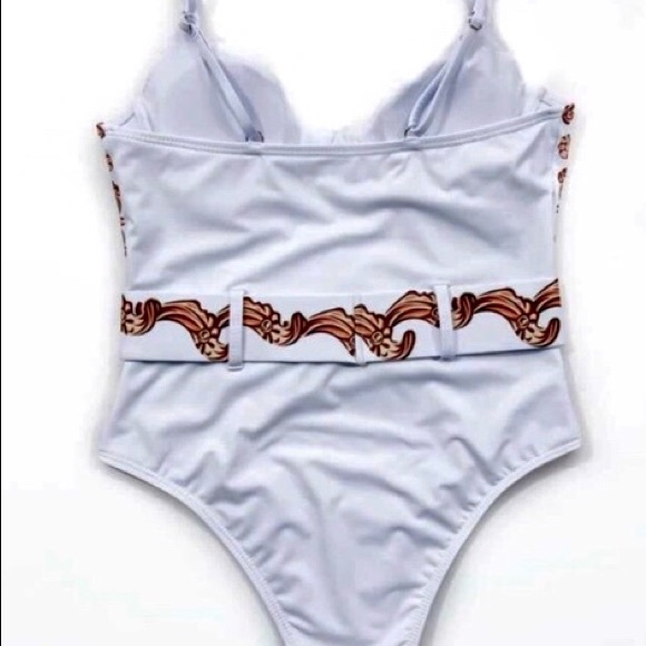 ONLY ONE LEFT!!!Belted white bathing suit - Picture 4 of 4